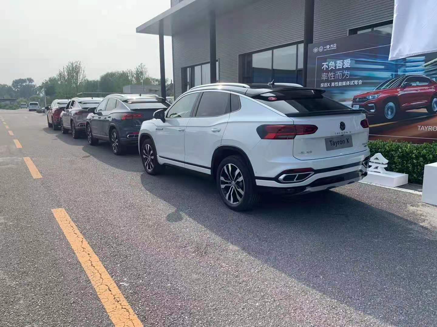 250925_135632_2140.jpg 8.jpg